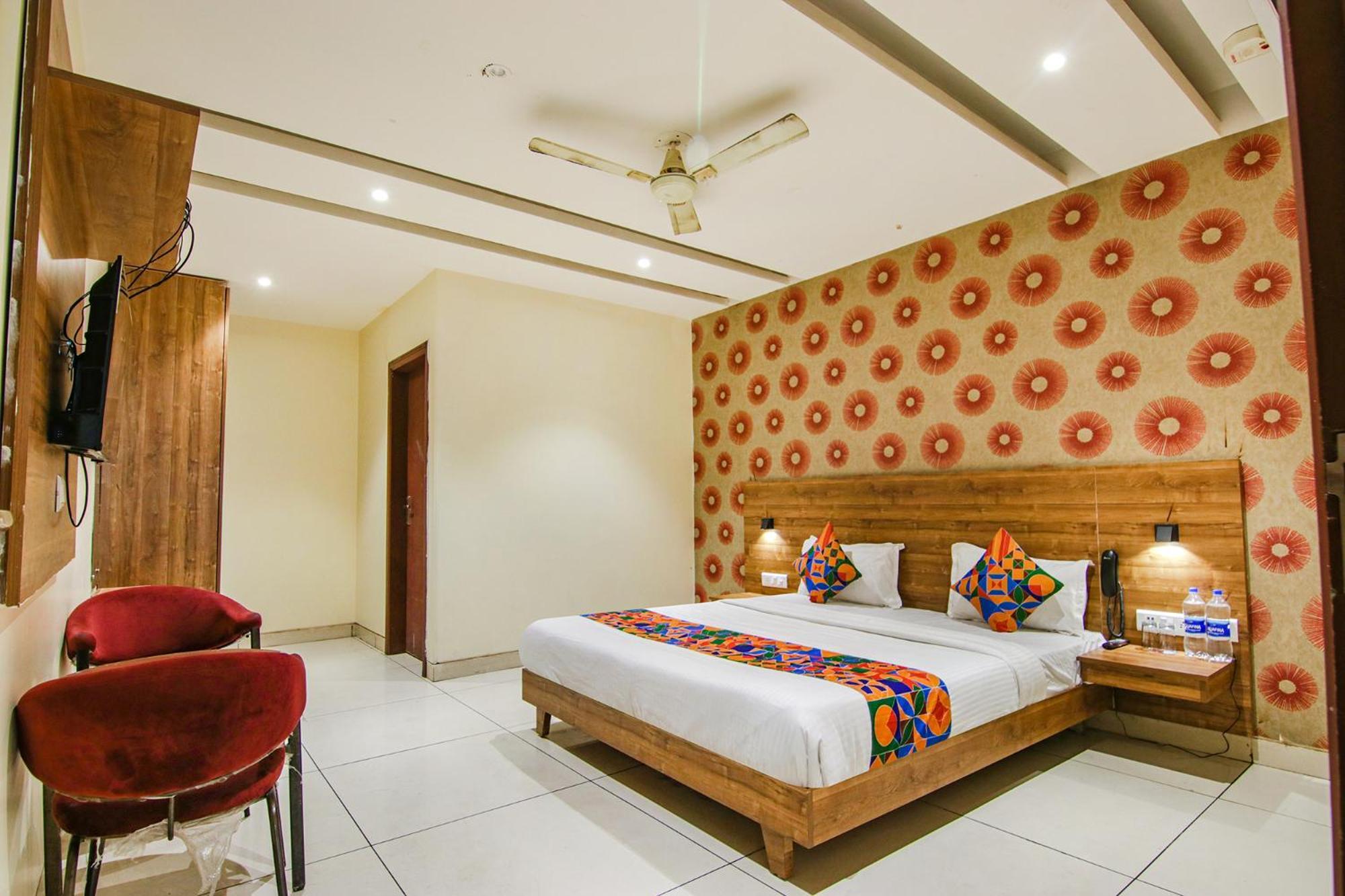 Fabhotel Golden Glory Új-Delhi Kültér fotó