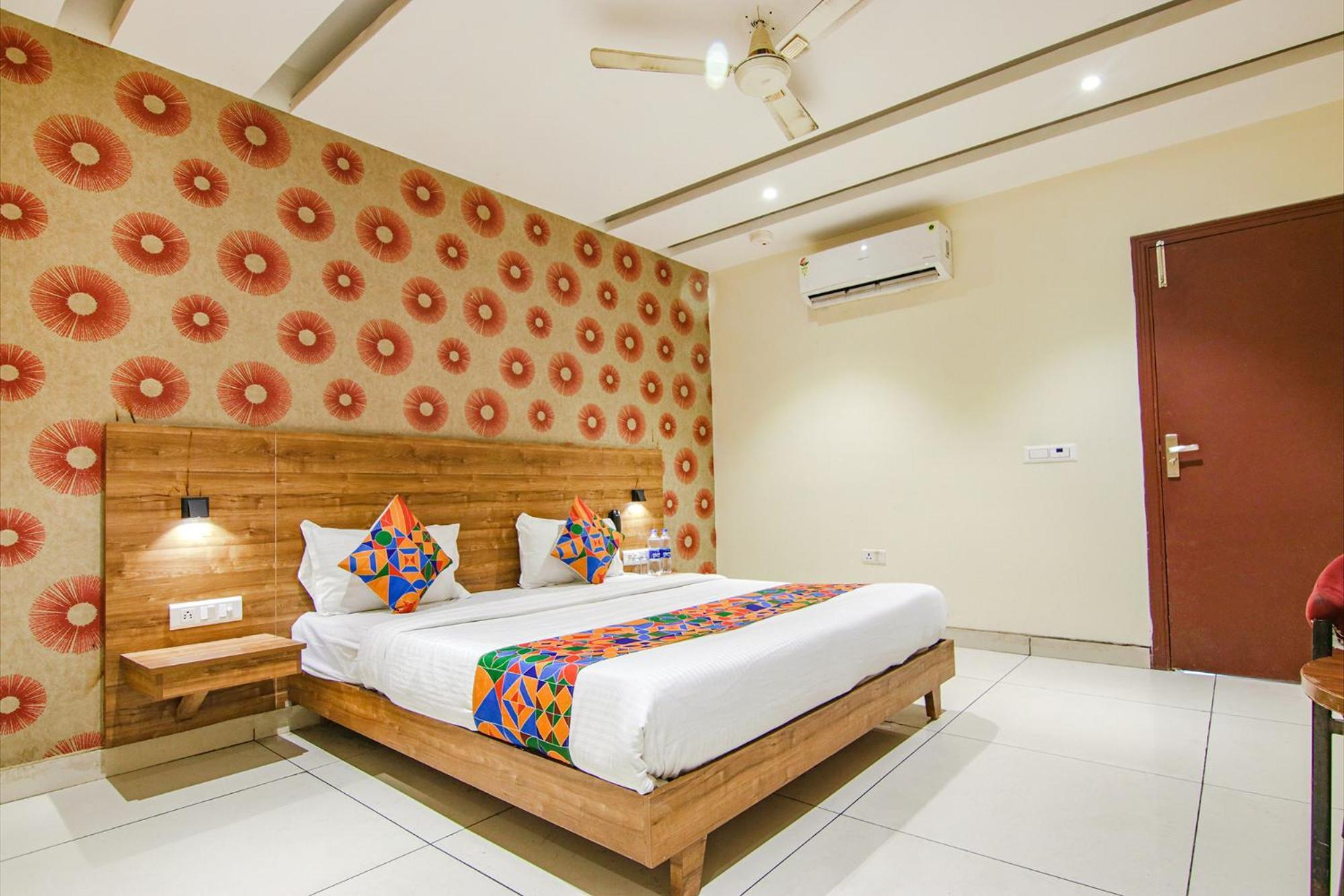 Fabhotel Golden Glory Új-Delhi Kültér fotó