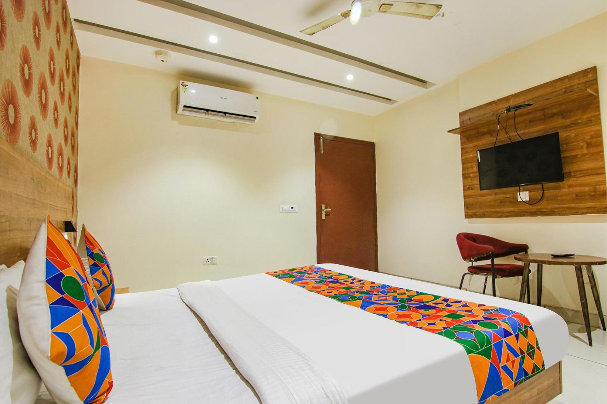 Fabhotel Golden Glory Új-Delhi Kültér fotó