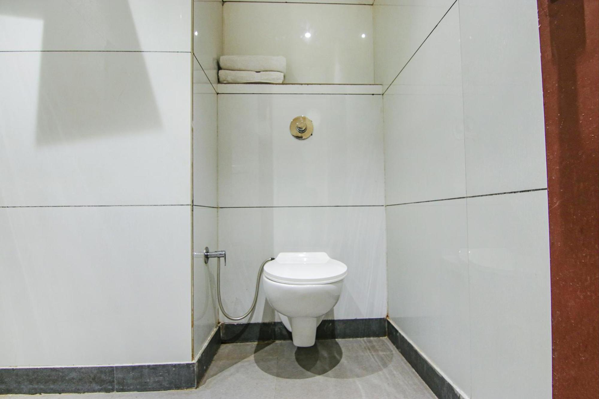 Fabhotel Golden Glory Új-Delhi Kültér fotó